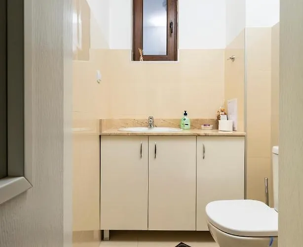 1bd Flat With A Lovely Terrace In The Centre Of By Flat Mаnager Φιλιππούπολη