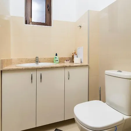 Lejlighed 1bd Flat With A Lovely Terrace In The Centre Of By Flat Mаnager