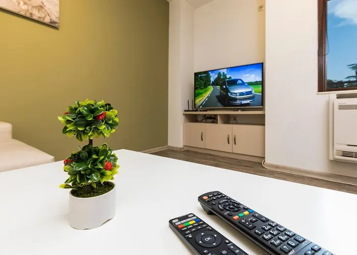 1bd Flat With A Lovely Terrace In The Centre Of By Flat Mаnager Daire Filibe